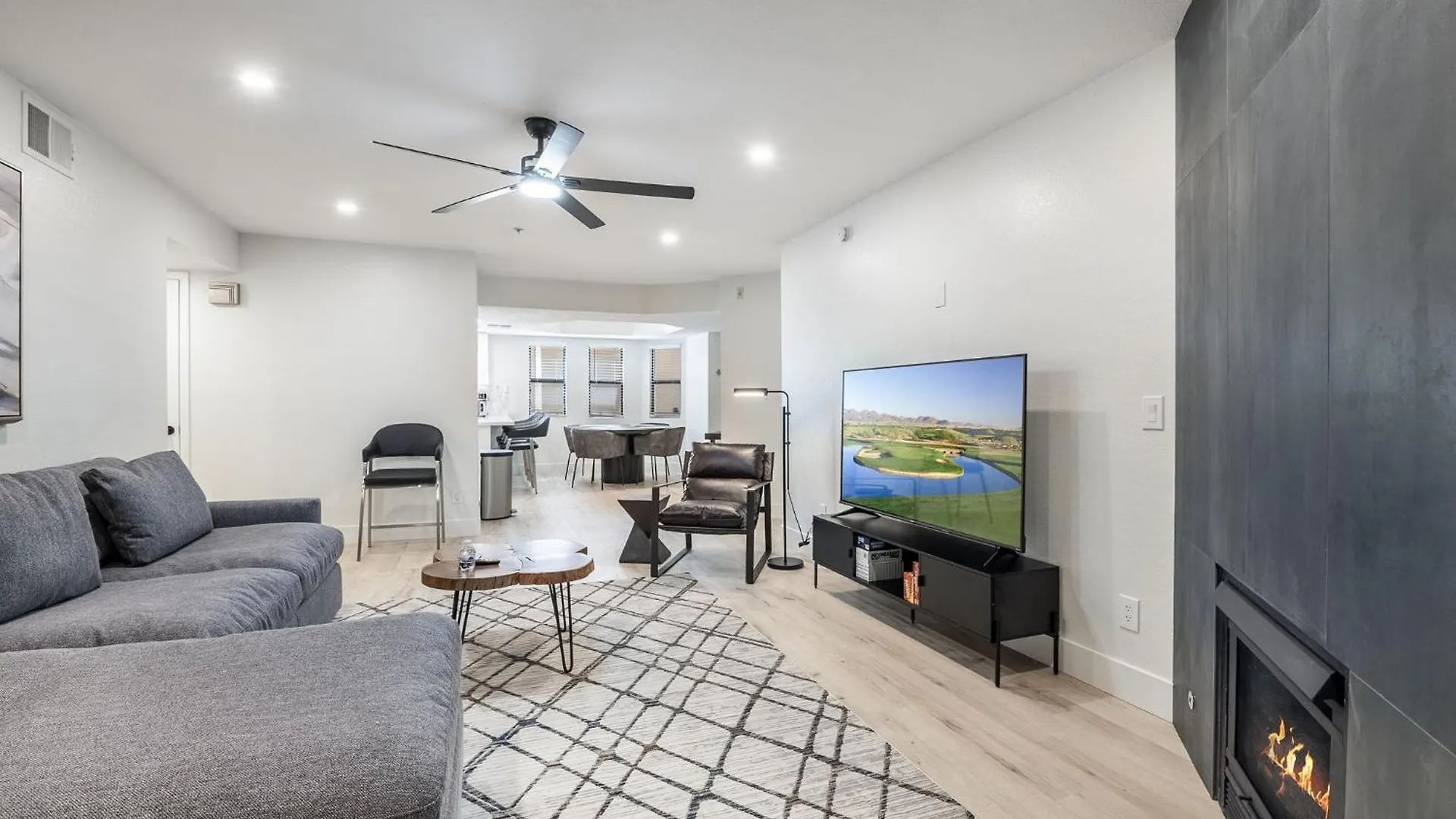 Apartment New Modern Apt, Vacation Or Long Stay Phoenix