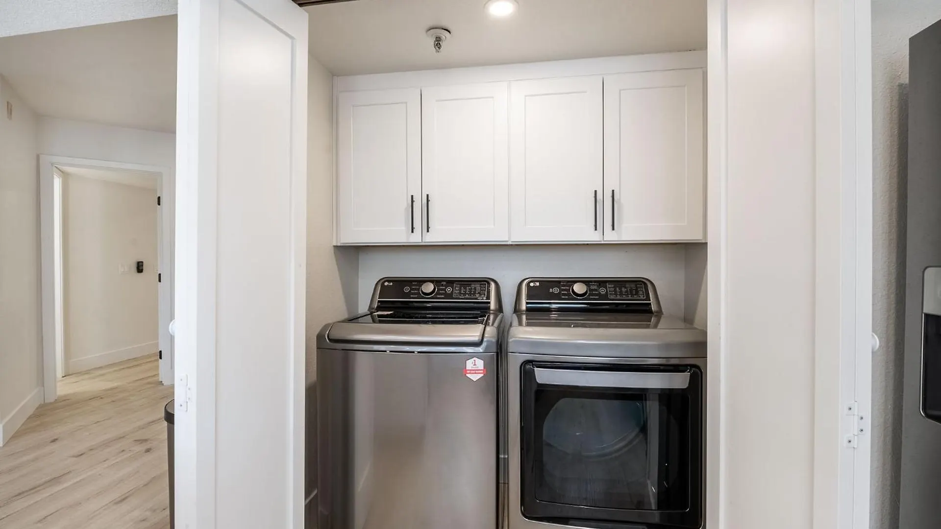 New Modern Apt, Vacation Or Long Stay Phoenix United States