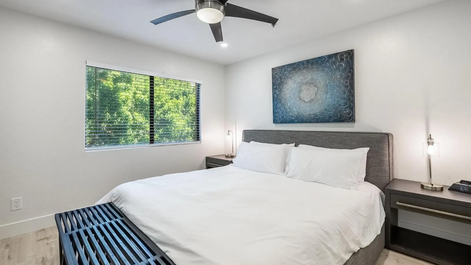 New Modern Apt, Vacation Or Long Stay Phoenix