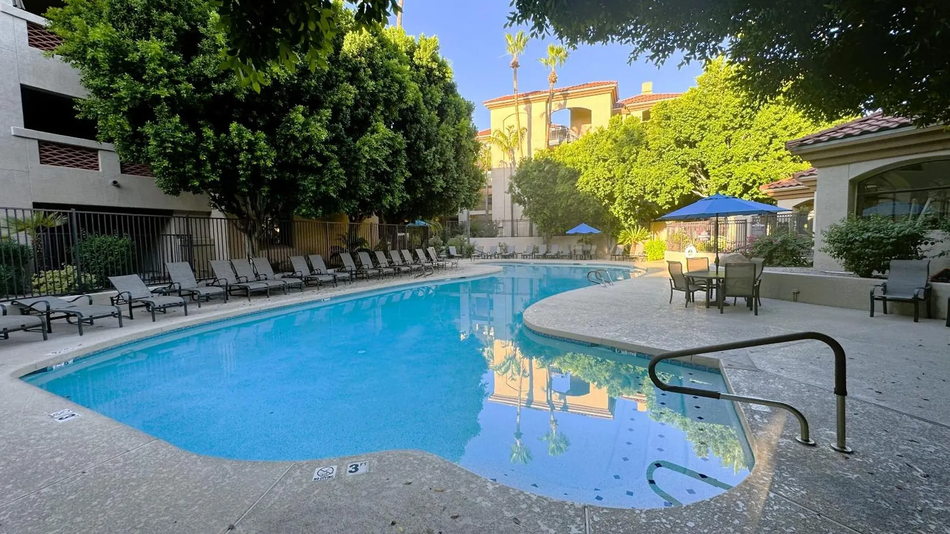 Apartment New Modern Apt, Vacation Or Long Stay Phoenix